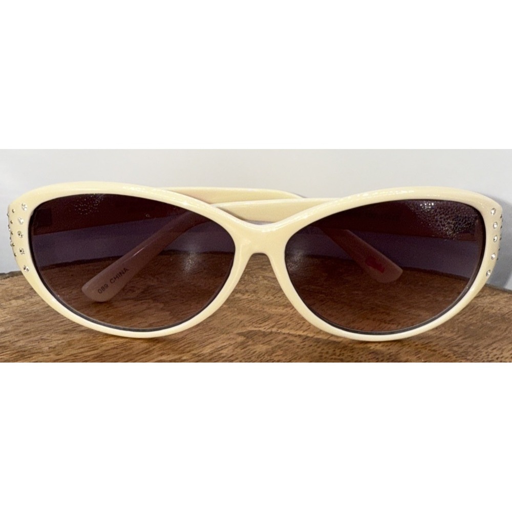 Vintage Candie's Cat Eye Sunglasses Cream Rhinestone Bling Y2K 00s Aesthetic - Picture 13 of 13